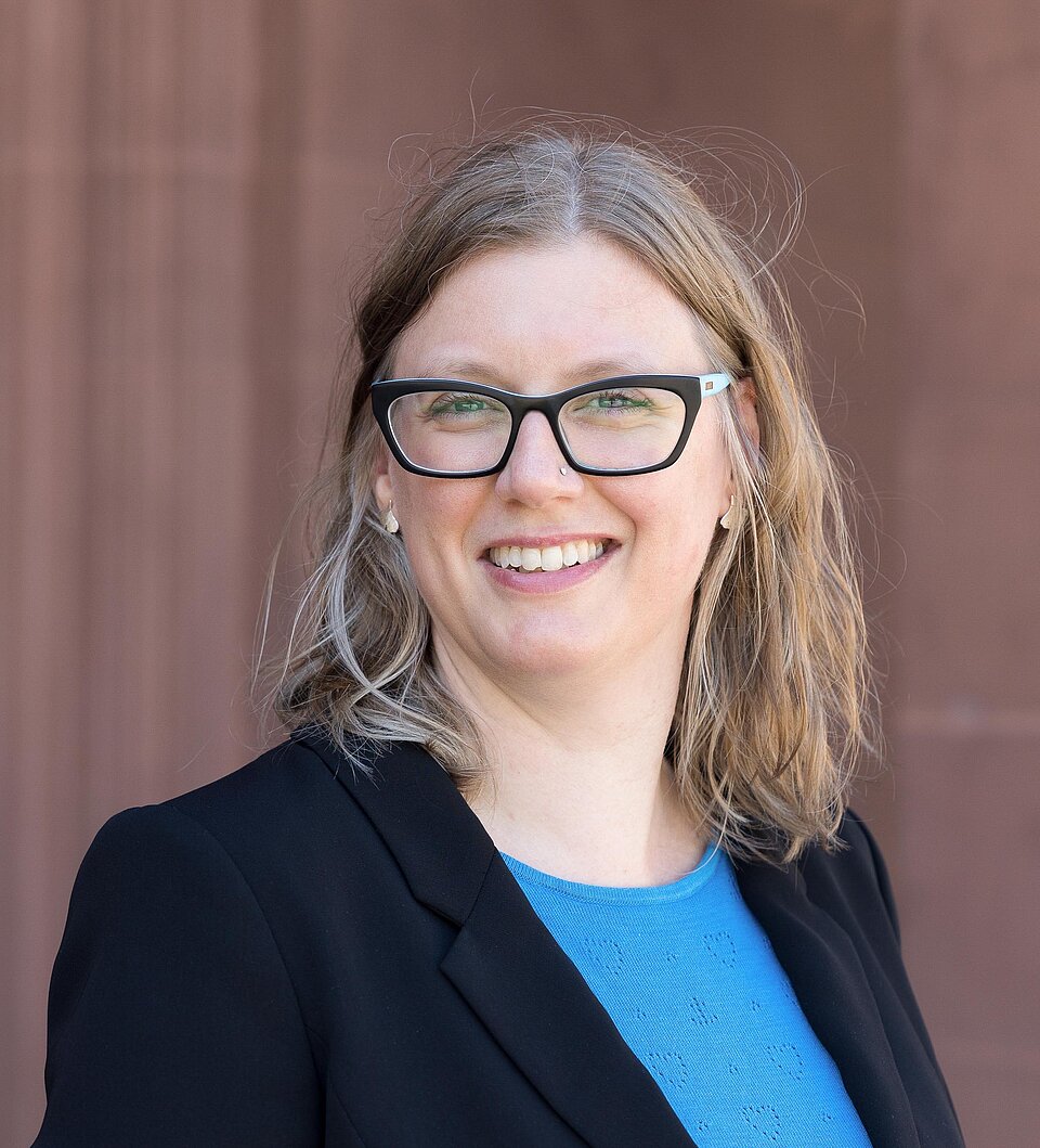 Prof. Dr. Florence Oloff